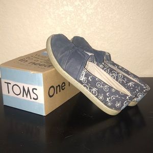 TOMS bicycle peace blue shoes in box